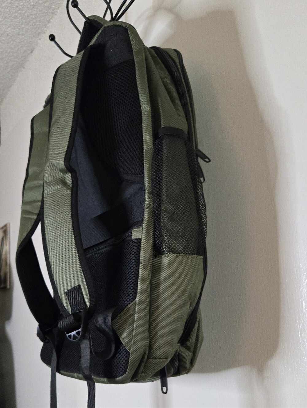 Matein Men's Olive Green Backpack Everyday Airline Travel Bag - Picture 10 of 10